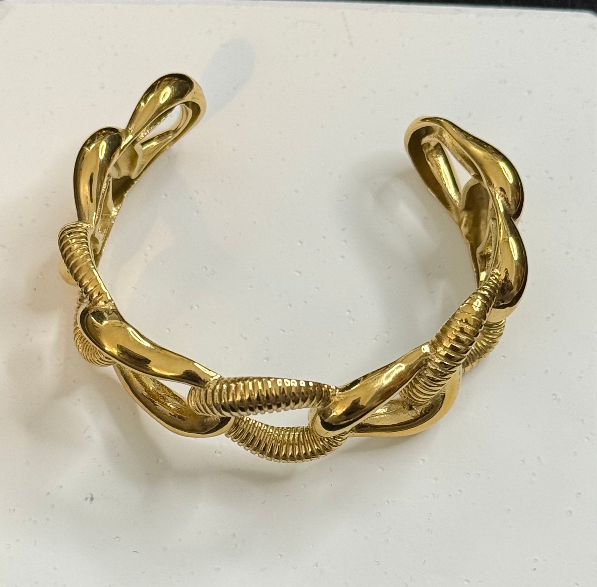 Yingtai Cuff Bracelet
