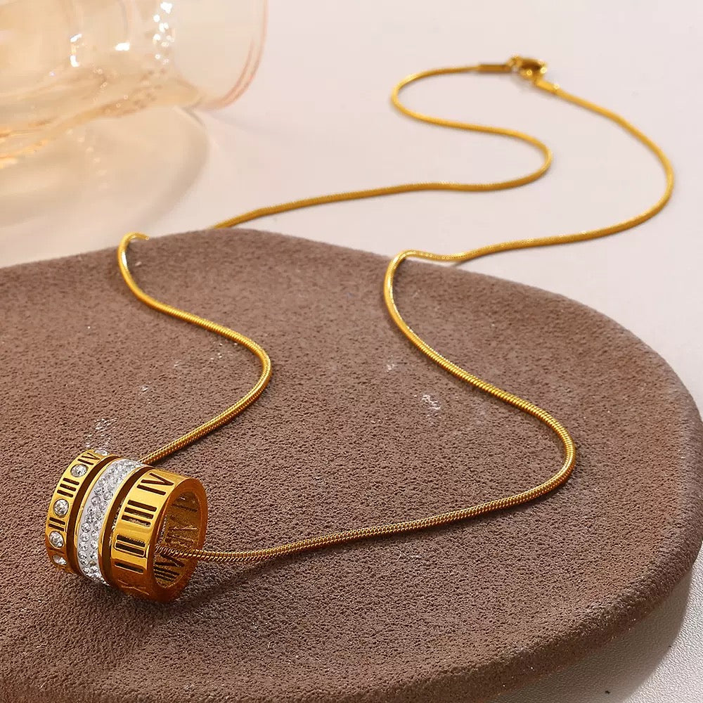 Roman number pendant and chain