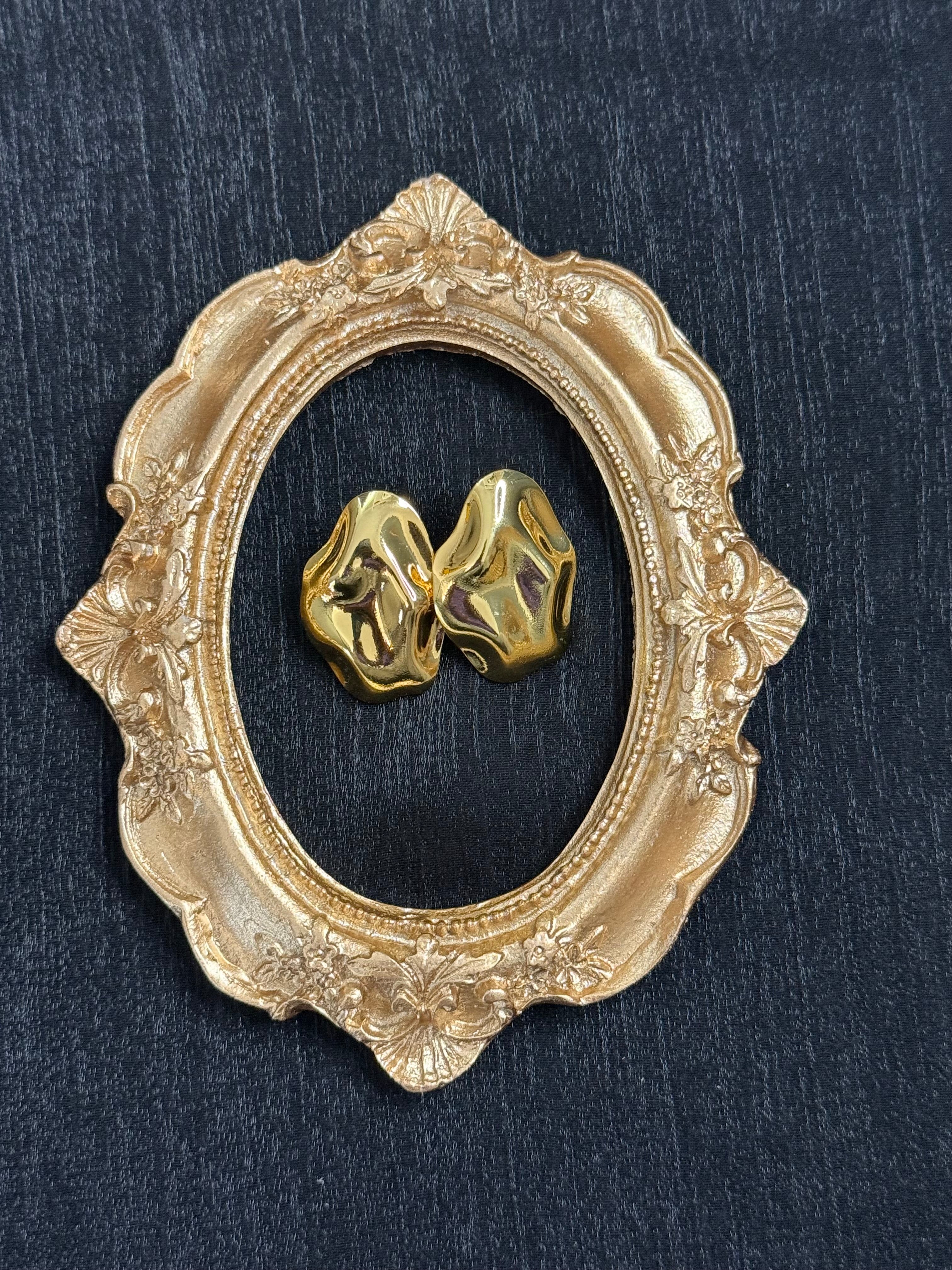 Minimalist Molten Earrings