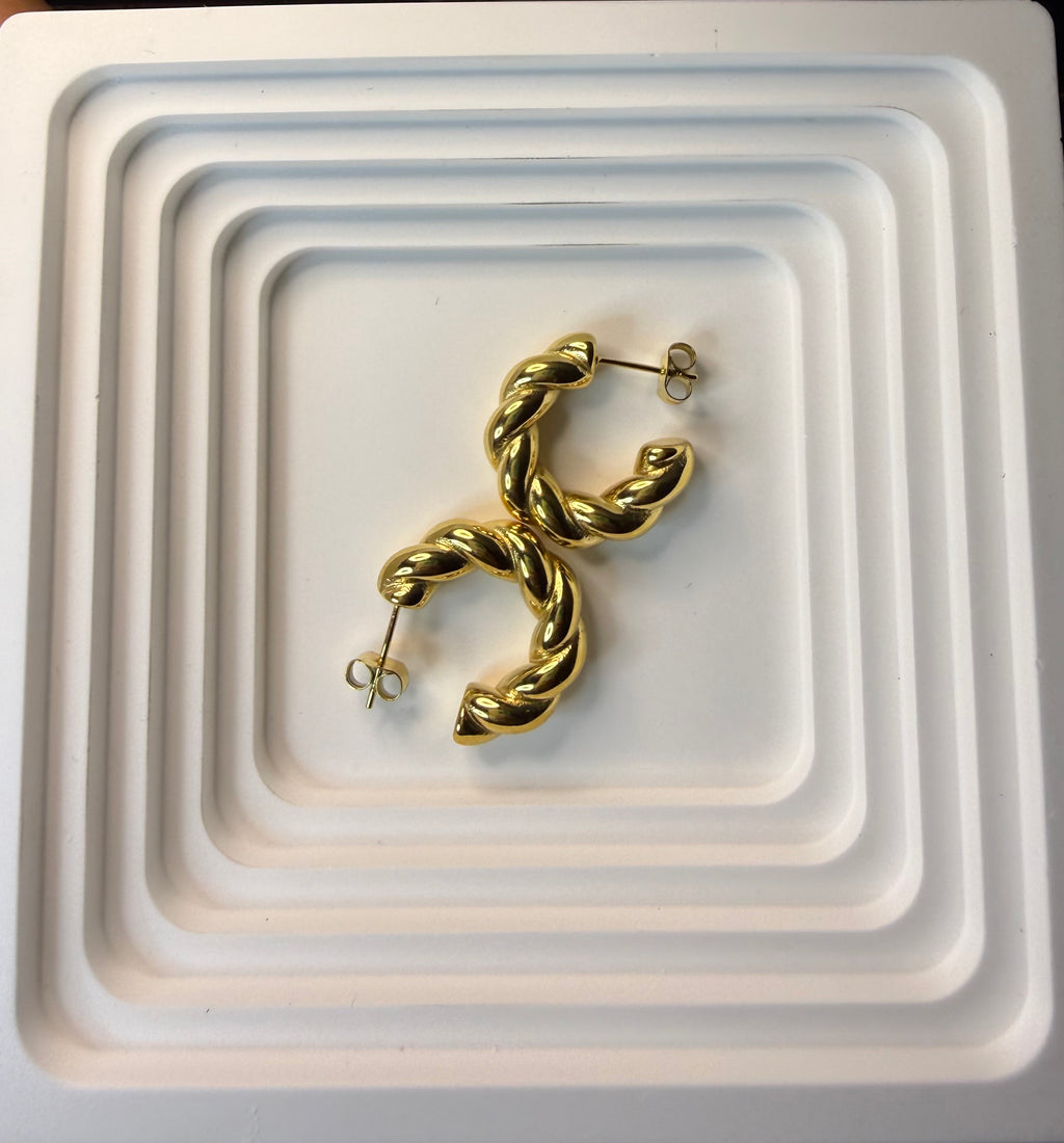 Twist hoops